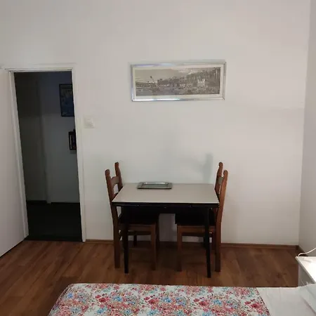 Private Accommodation Raspudic