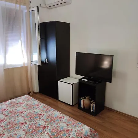 Private Accommodation Raspudic Gostinjska kuća