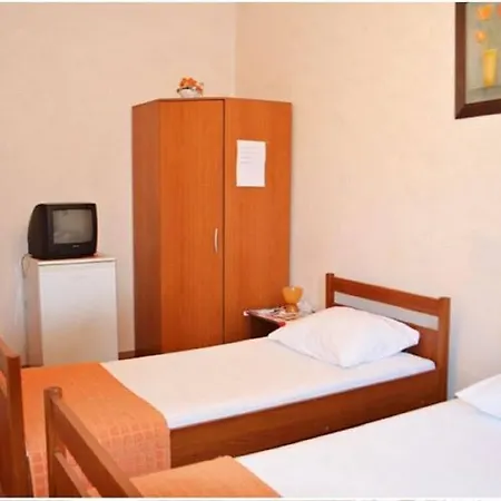 Private Accommodation Raspudic