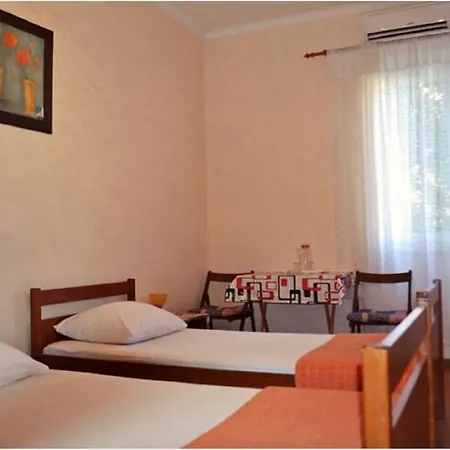 Private Accommodation Raspudic