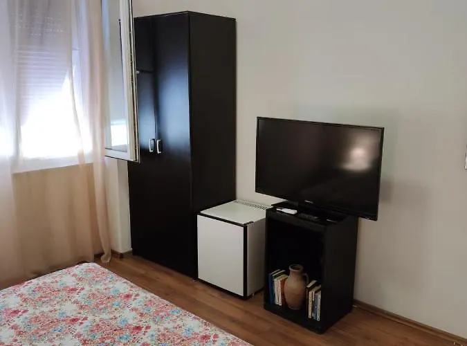 Private Accommodation Raspudic Πανσιόν